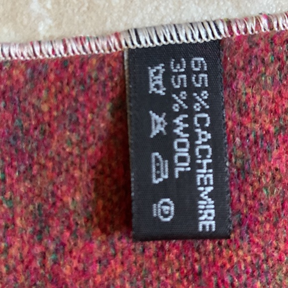 Cashmere wool blend multi colored floral motif scarf/shawl - Picture 11 of 13